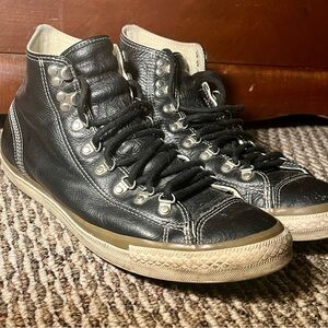 Converse Chuck Taylor All Star Black Leather High-Top Sneakers Men’s 11
